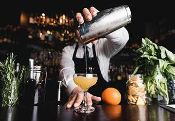 How to Master the Art of Mixology