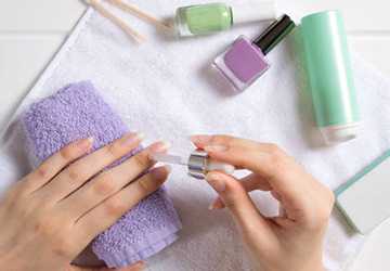 5 Benefits of Using Cuticle Oil for Your Nails